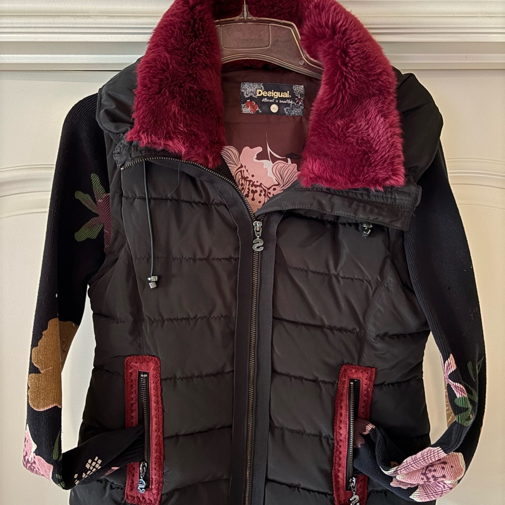 Desigual Vibrant Puffer Jacket Black